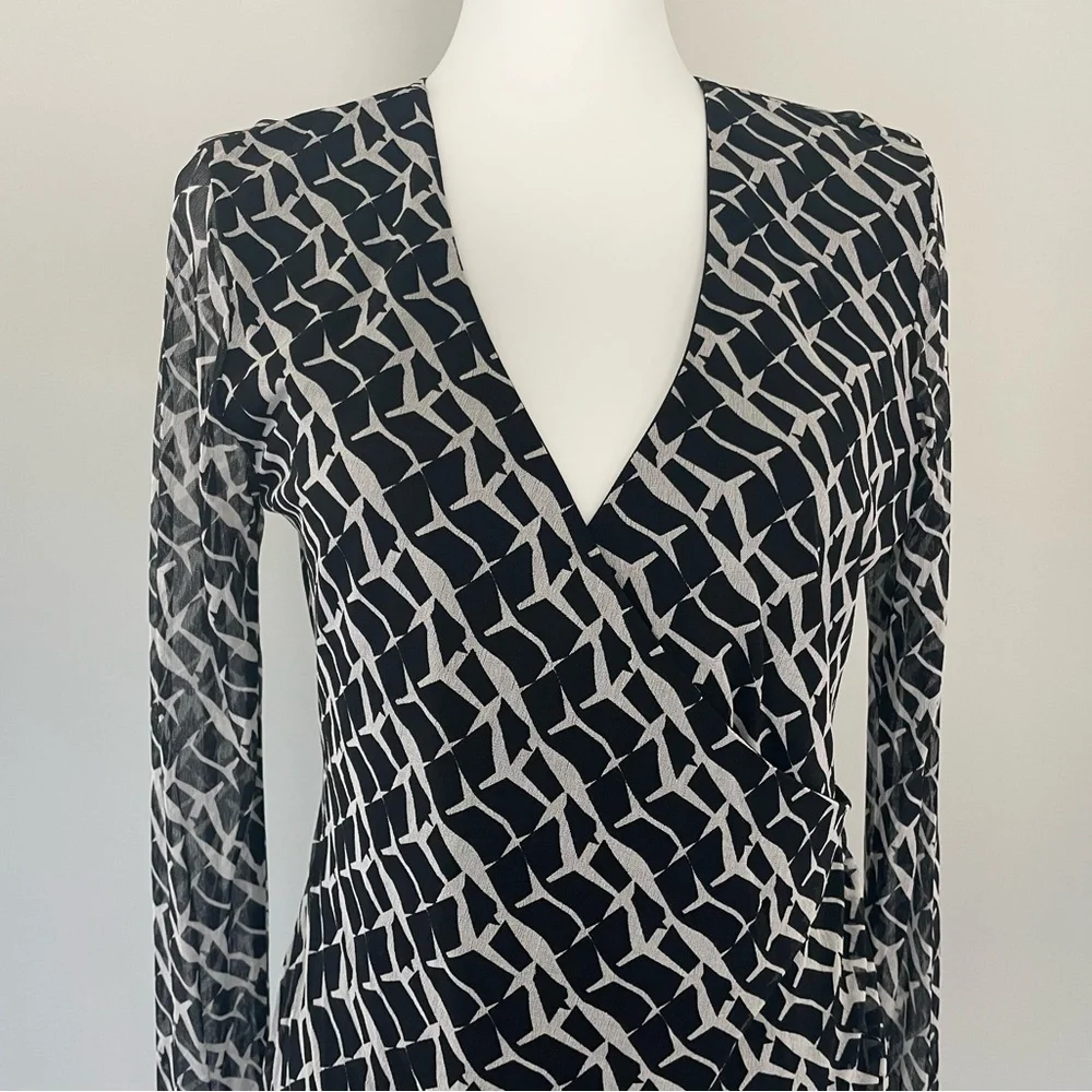 Kenneth Cole 100% Silk Wrap Dress